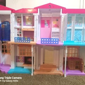 Barbie house voice activity